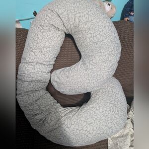 Leach Co C Pregnancy Pillow